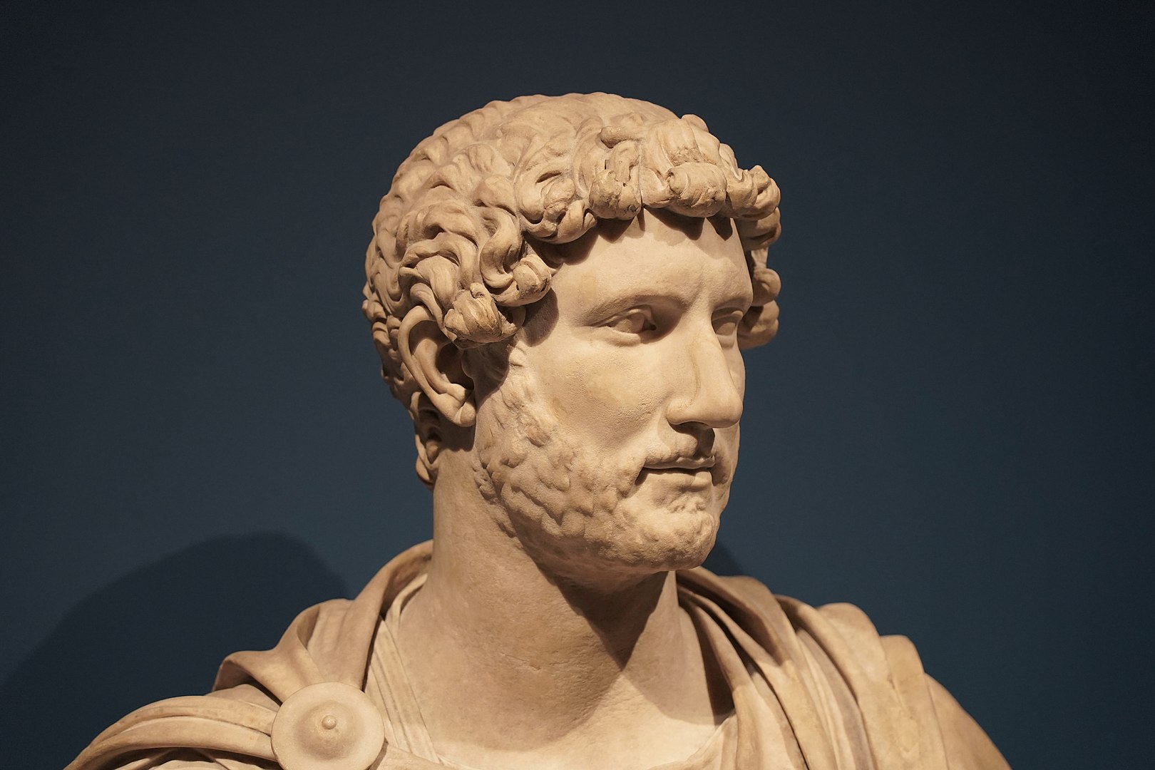 https://www.roman-britain.co.uk/wp-content/uploads/2022/06/Bust_of_Roman_Emperor_Hadrian_from_Tivoli.jpg