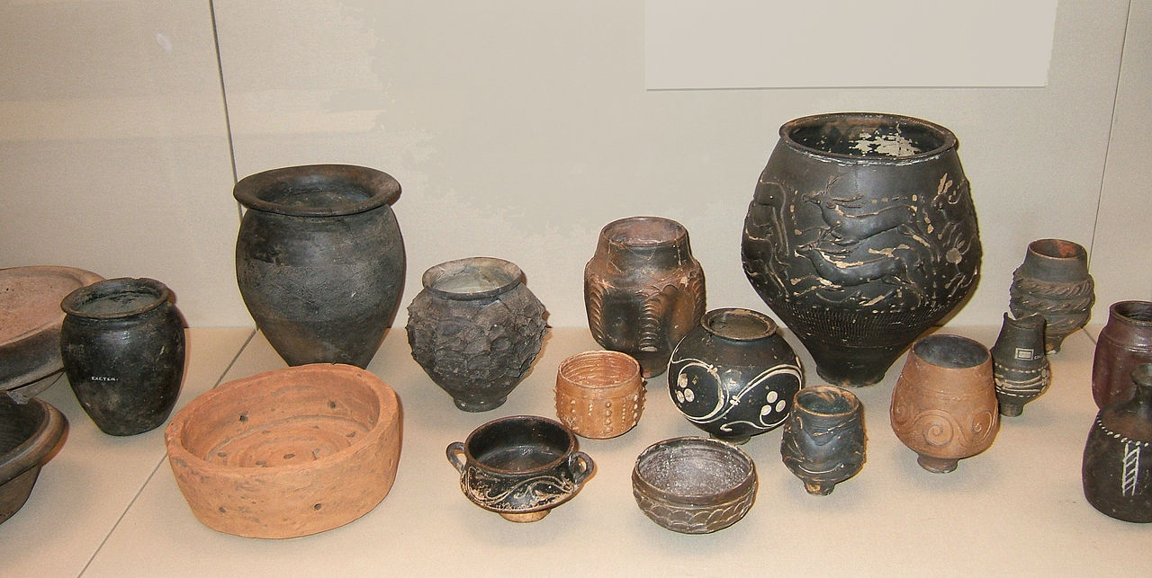 https://www.roman-britain.co.uk/wp-content/uploads/2022/07/Roman_pottery_from_Britain.jpg